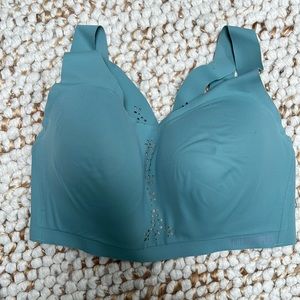 Victoria’s Secret Angel Max Sports Bra. Size 34DDD